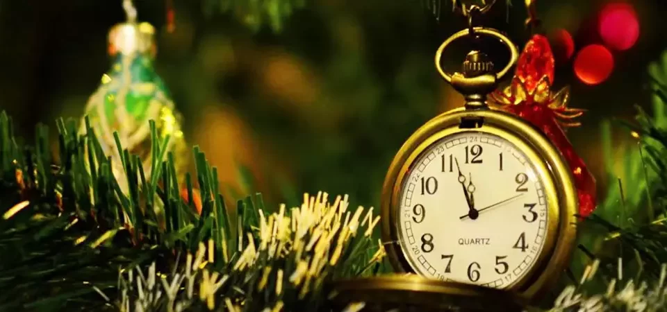 Режим работы в праздничные дни